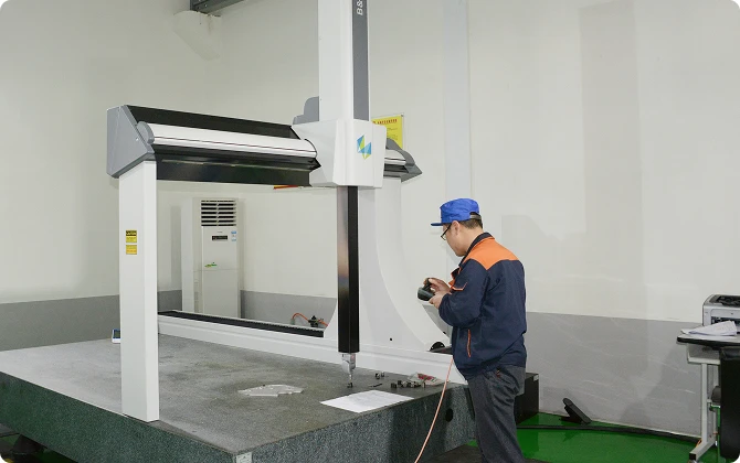 Three coordinate precision measuring machine