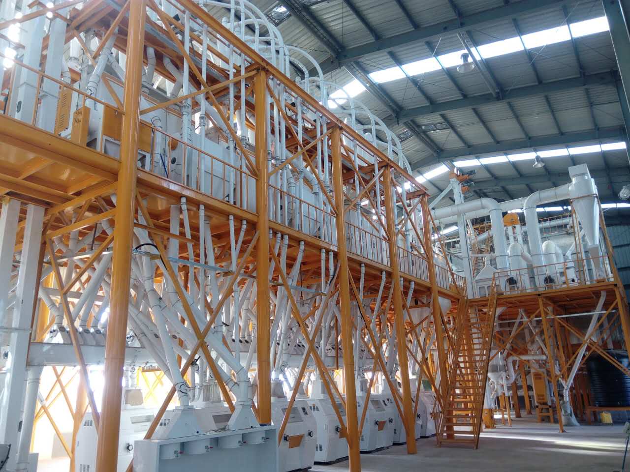 It is worth noting that wheat milling processes may vary depending on the type of wheat used (e.g., hard wheat, soft wheat), the intended end product, and the flour mill used. So if you want to set up a flour mill, contact us for turnkey services!